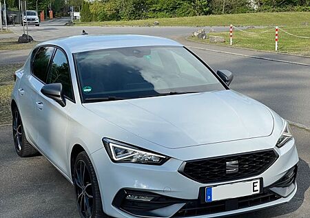 Seat Leon 1.4 e-HYBRID FR DSG FR L-Paket mit Garantie