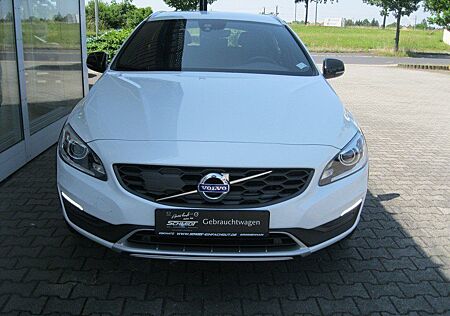 Volvo V60 CC D3 Mom./8-Gang Automatik CC/AHK/Xenon/8-G