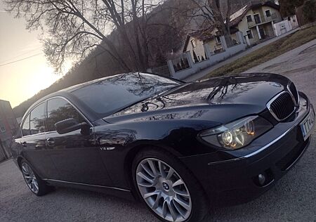 BMW 760i A -