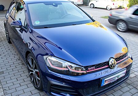 VW Golf Volkswagen 2.0 TSI GTI Performance GTI Performance