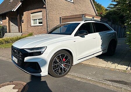 Audi Q8 50 TDI quattro S Line Plus Top Ausstattung !