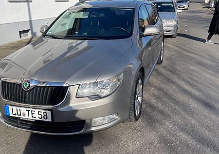 Skoda Superb 2.0 TDI 125kW DSG Ambition Combi Ambition