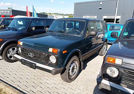 Lada Taiga NIVA LANG AHK HU KONSERVIER INSP WENIG KM 1BESIT
