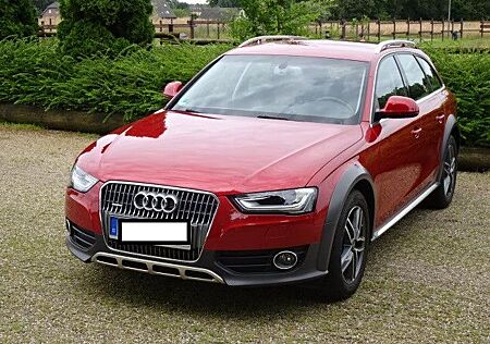 Audi A4 Allroad 2.0 TDI S-tronic quattro in Vulkanrot