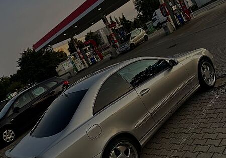Mercedes-Benz CLK 240 AVANTGARDE Avantgarde