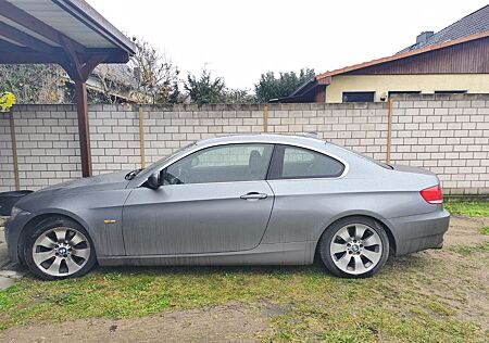BMW 330i Coupé -