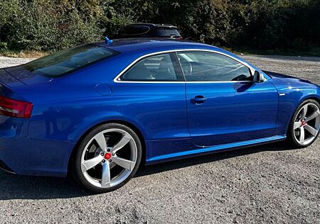 Audi RS5 4.2 FSI S tronic quattro -