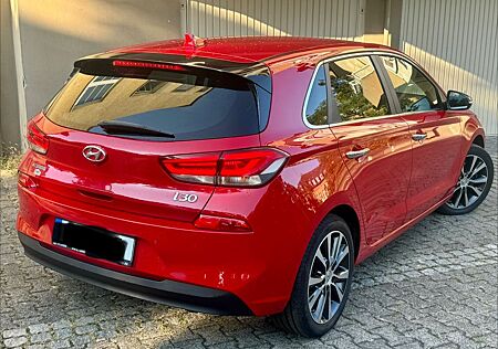 Hyundai i30 1.6 CRDi Intro Edition Keyless/Go,Xenon,Led,