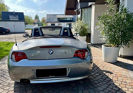 BMW Z4 Roadster 2.5i - Hardtop, 8-fach bereift, TOP
