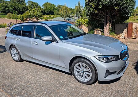 BMW 320d Touring Advantage Automatik