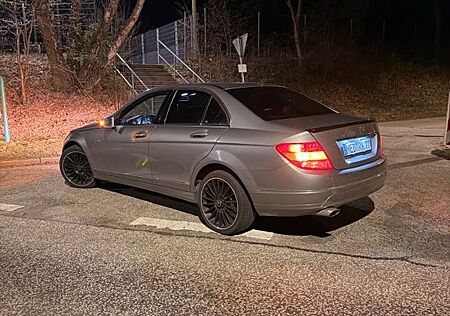 Mercedes-Benz C 220 CDI BlueEFFICIENCY - AHK Ambientebeleuchtu