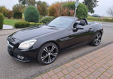 Mercedes-Benz SLK 200 Roadster Navi Leder Airscarf 18 Zoll