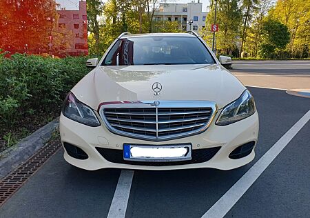 Mercedes-Benz E 200 d T Autom. -BLUETEC