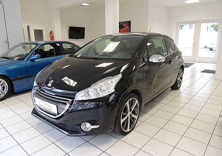 Peugeot 208 Allure*Navi*Panorama*GT
