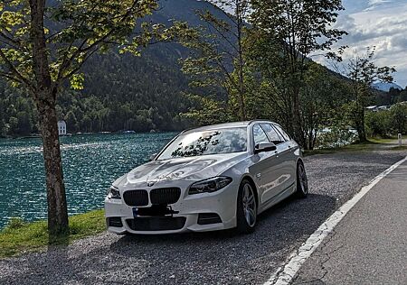 BMW 520d xDrive Touring A -