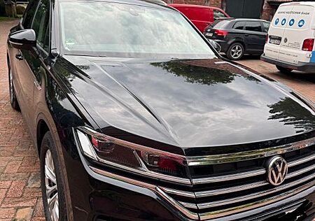 VW Touareg Volkswagen 4Motion Luft LED AHK