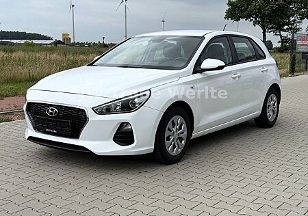 Hyundai i30 1.4 Lim. Model2018 Navi Kamera LaneAssit 16"