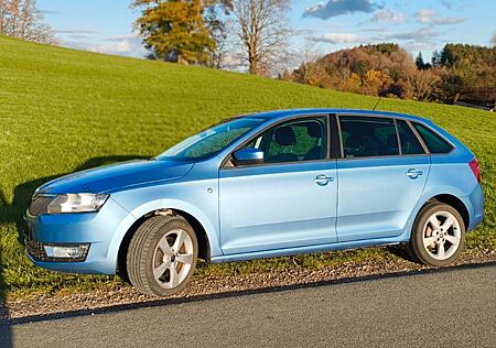 Skoda Rapid 1.6 TDI SHZ/Xenon/8 fach bereift
