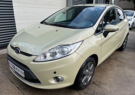 Ford Fiesta Titanium * Guter Zustand * 85.800KM * Top