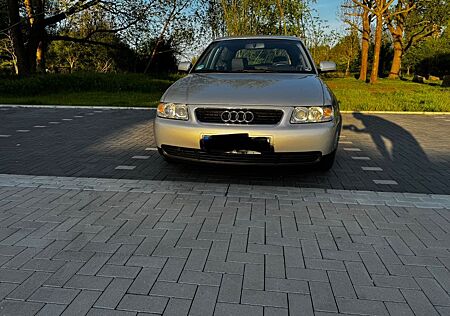 Audi A3 1.8 Ambiente Ambiente