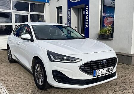 Ford Focus EcoBoost Mild-Hybrid Titanium 125 PS Jahre