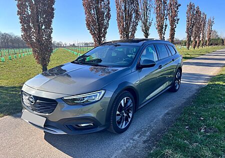 Opel Insignia 2.0 BiTurbo 4x4 Exclusive StHz/Pano/AHK