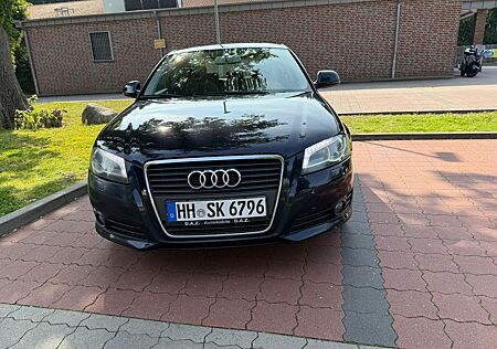 Audi A3 2.0 TDI (DPF) S tronic Ambiente Ambiente