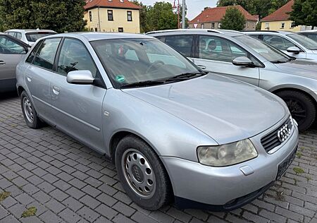 Audi A3 1.6 Ambiente