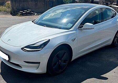 Tesla Model 3 Allradantrieb mit Dualmotor