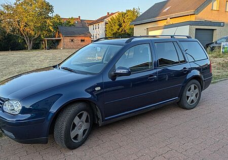 VW Golf Volkswagen 1.6 Standard, Kombi, LPG-Gas , AHK