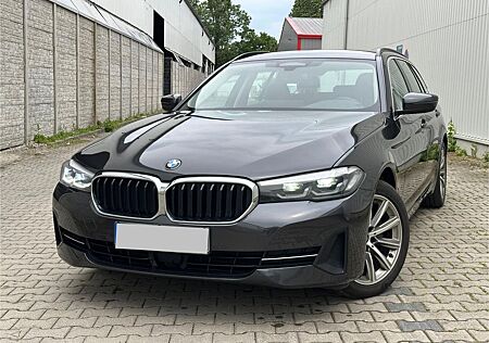 BMW 520 d KMAERA LEDER LED VIRTUELL DISTRONIC SzH