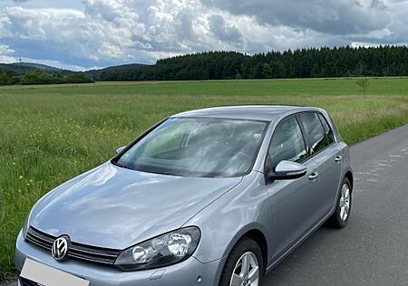 VW Golf Volkswagen 1.4 TSI 90 kW Team