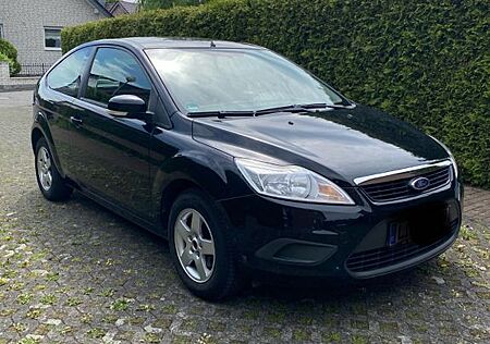 Ford Focus 1,6 TÜV 05/27
