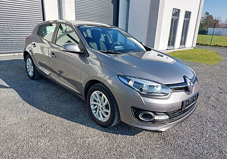 Renault Megane III Lim. /Navi/PDC/SHZ/2.Hd/sehr wenig KM