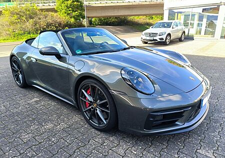 Porsche 992 911 Carrera 4 GTS Cabriolet 1.Hand Mwst. awb