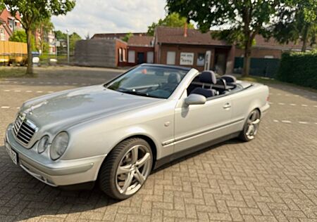 Mercedes-Benz CLK 200 ELEGANCE CABRIO A208