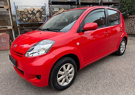 Daihatsu Sirion 1.0 -