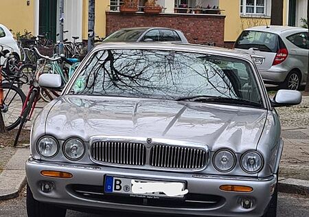 Jaguar XJ8 4.0 Sovereign V8