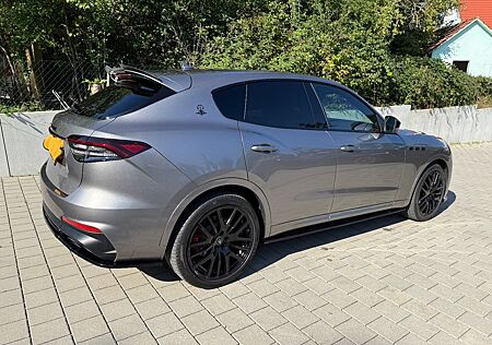 Maserati Levante gebraucht kaufen Maserati Levante Benzin 3.0 V6 316kW S GRANLUSSO 4x4 ...