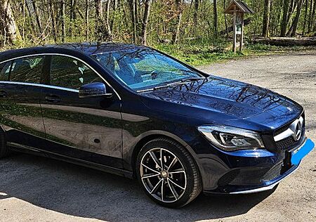 Mercedes-Benz CLA 180 Shooting Brake CLA 180 Urban Shootin...