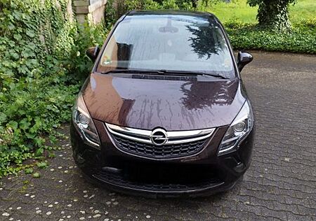 Opel Zafira Tourer 1.4 Turbo Active mit Handgasumbau