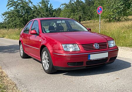 VW Bora Volkswagen 1.4 Special / TÜV NEU / 8fach bereift