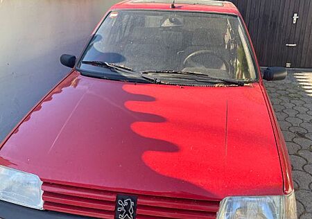 Peugeot 205 GR Oldtimer