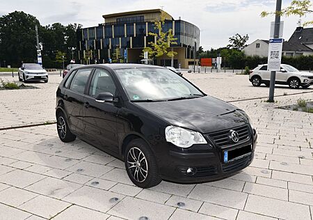VW Polo Volkswagen 1.2, 47kW Tour, TüV neu