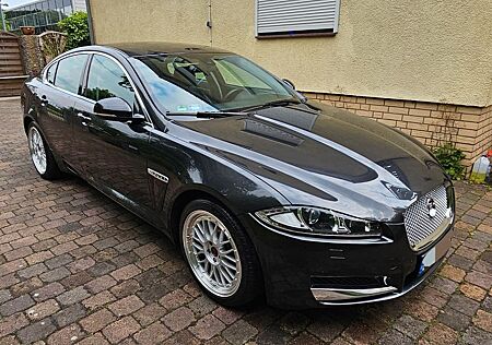 Jaguar XF 2.2 L Diesel -