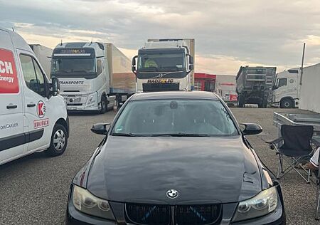 BMW 325i -