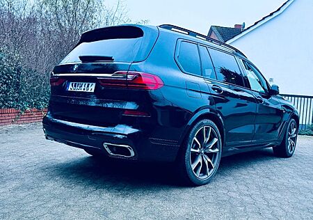 BMW X7 xDrive40i / M Sport / Vollausstattung