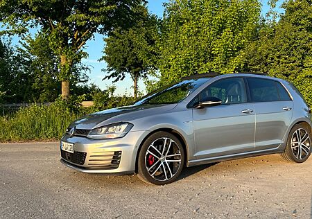 VW Golf Volkswagen VII GTD 2.0 TDI LEDER*SPORT*PANO*AHK