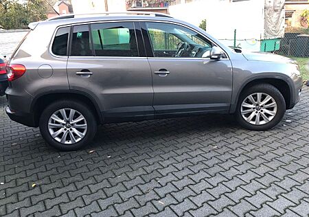 VW Tiguan Volkswagen 2.0 TDI 125kW 4MOTION Sport & Style S...