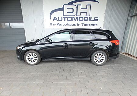 Ford Focus Turnier Titanium AUTOMATIK NAVI AHK